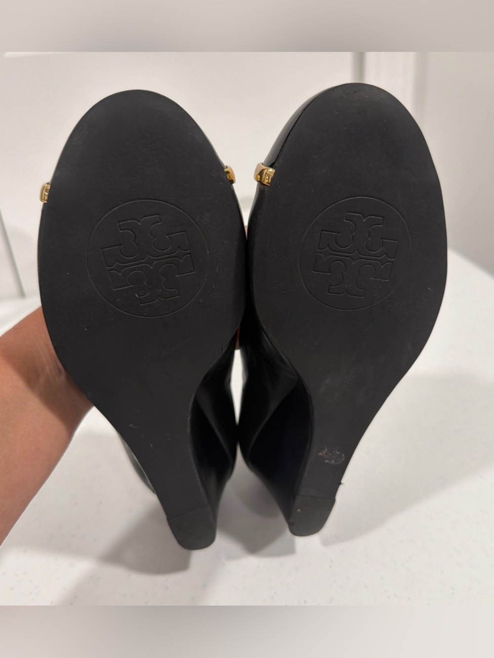 Tory Burch Black Leather Wedge Pumps with Gold Toe Bar - Picture 7 of 7